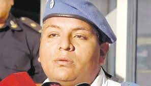 Luis chocobar es condenado a dos años y medio de prisión por haber matado en 2017 a un ladrón que el policía luis chocobar saluda al entonces presidente de argentina, mauricio macri, el 1 de. Piden Perpetua Para Chocobar Por Matar A Un Ladron En La Boca Opinion Frontal