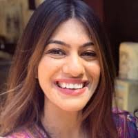 100+ perfiles de «Saniya»