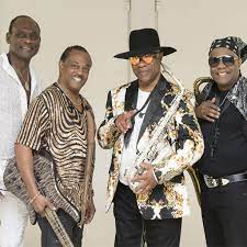 In the band's early days, dennis also served as the 'budget hawk,' carrying the group's earnings in a paper bag in the bell. Dennis Thomas Of Kool And The Gang His Life And Times Photos P M News