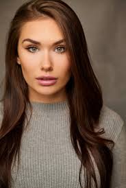 Alex Swift's Instagram, Twitter & Facebook