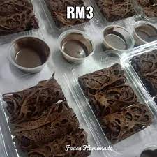Roti jala adalah makanan yang berasal dari melayu sumatra utara. Roti Jala Coklat Sedap Lembut Gebu Lazat Enak Chocolate Premium Shopee Malaysia