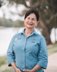 And the winners are... 🏆 Young Alumnus of the Year: Simon Playford. 🏆  Alumnus of the Year: Jennie Waters. Swipe to learn more about this dynamic  duo!