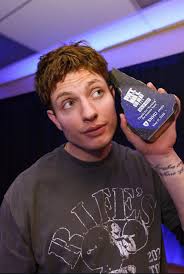 Baby I tried 🎶🎵 to unlove u U know u got yo hooks in my soul 🎵🎶 seems  like I'm dyin slowly all because u 🎶🎵🎶🎵 and yo love will never let