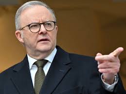 🇦🇺 AUSTRALIAN PM: NETANYAHU 'IN DENIAL' OVER AMOUNT OF SUFFERING IN GAZA  Australian Prime Minister Anthony Albanese slammed Benjamin Netanyahu as  “in denial” over Gaza's humanitarian crisis, a day after announcing  Australia