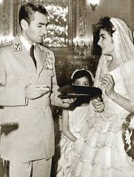 Pin Von Soheila Tavasoli Auf Dynasty Pahlavi Royale Hochzeiten Schah Von Persien Koniglich