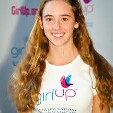 Arielle Gross's Instagram, Twitter & Facebook