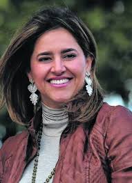 Ellas son las cinco grandes mujeres que están junto a los candidatos