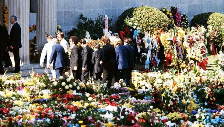 Elvis Presley's Death: How the Media Covered Memphis's Mourning