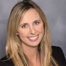 Kerri Ewing's Instagram, Twitter & Facebook