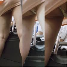 リアルVol.10》タイトスカートを履いたギャルの純白Tバック‼ビッチすぎるエロパンチラｗ - 逆さ撮り博物館3