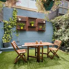 Want to turn your backyard into a desirable spot for relaxing and entertaining? Backyard Entertaining Spaces Family Handyman