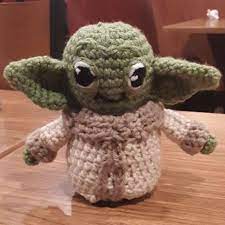 The toy is knitted round. Knitted Baby Yoda Starwars