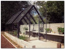 50 Beautiful Modern Greenhouse Ideas The Urban Interior Modern Greenhouses Greenhouse Home Greenhouse