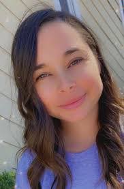 Erin Cardona's Instagram, Twitter & Facebook