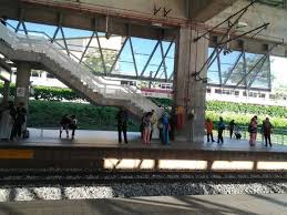 Some have already figured out that by stopping at an intermediate station such as putrajaya & cyberjaya the journey from salak tinggi erl station to klia takes about 30 minutes. Erl Klia Transit Putrajaya Cyberjaya Station Putrajaya Klia Station