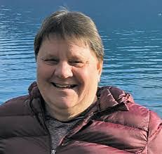 Jackie Dix's Instagram, Twitter & Facebook