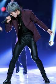 Daehyun B A P The Blue Hair Pose His Voice And Everything About This Bae Bap Jung Daehyun How To Speak Korean