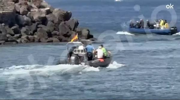 PEDRO SÁNCHEZ SALE A BUCEAR EN AGUAS DE LANZAROTE RODEADO DE ESCOLTAS.  [Crónica de Sira Lobato] Mientras continúa la invasión inmigratoria en  Ceuta, el presidente del Gobierno acudió al Puerto Marina ...