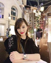 Description follow la's wildly wealthy asian and asian american fun seekers as they go all out with fabulous parties, glamour and drama in this reality. 7fi8h Q0k6mpam
