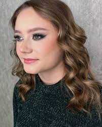 Beauty brows by Sharon Acuña