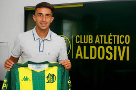 En el equipo portuense jugó dos años, en 1994 y 1995, tiempo suficiente para dejar numerosas historias. Oficializaron A Lautaro Guzman Como Refuerzo De Aldosivi En La Era Gago Noticias De Mar Del Plata