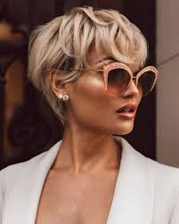 60 Best Short Haircuts Of Famous Short Blonde Hair Long Pixie Hairstyles Short Hair Styles
