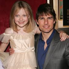 Hannah dakota fanning, known as dakota fanning, is an american actress who rose to prominence after her breakthrough performance in the 2001 film i am sam. Dakota Fanning And Tom Cruise Celebrities You Didn T Know Were Friends Zimbio