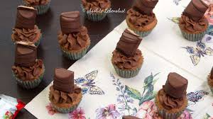 Jeder weiß das, dass die bewegung aber. Mini Kinder Bueno Cupcakes Rezept Cupcakes Backen Dekorieren Absolute Lebenslust