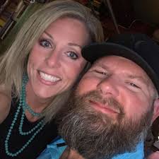 What are some inexpensive wedding venues or parks?