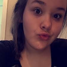 Emilee Evans (@EvansEmevans04)