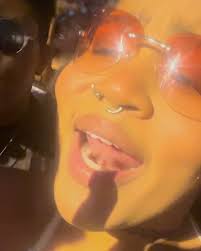 May🌻: Turned 28. Sang a little. Saw Meg🌸