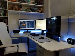 Imgur The Most Awesome Images On The Internet Home Office Setup Game Room Design Computer Desk Setup