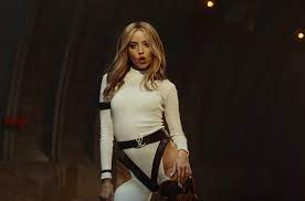 Запускаю мысли выше крыши побежала я кричу но ты не слышишь отпусти, отпусти подобно. Nadezhda Dorofeeva Gorit Klip