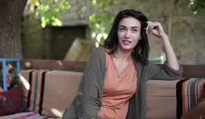Ecem özkaya adlı kişinin biyografisi : Vranayb0vngn3m