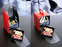 Le Canard Emballe Mars 2012 Emballage Alimentaire Design Emballage Alimentaire Plat A Emporter