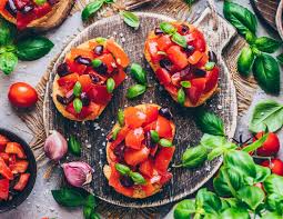 Tomaten Knoblauch Bruschetta Crostini Dieses Klassische Bruschetta Rezept Ist Einfach Zuzubereiten Mit Frisc In 2021 Bruschetta Fresh Tomato Recipes Bruschetta Recipe
