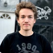 Jared Ewing's Instagram, Twitter & Facebook