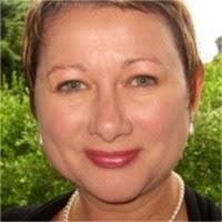 Rosie Schulz's Instagram, Twitter & Facebook