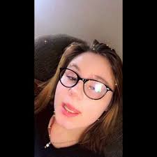 Elizabeth Dotson (@elizabxthmarie)