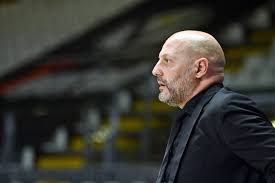Belgrado , 26 agosto 1967 ), è un ex cestista e allenatore di pallacanestro serbo , fino al 2003 jugoslavo. Ä'orÄ'evic Vise Nije Trener Virtusa