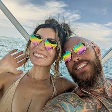 Dustin Halverson's Instagram, Twitter & Facebook