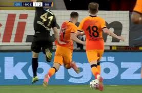 Aydınus'un yardımcılıklarını aleks taşçıoğlu ve arkın akgül yapacak. Goztepe Galatasaray Macinda Firat Aydinus Tan Flas Karar Once Kirmizi Kart Sonra Ofsayt Fotomac