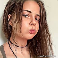 Dion Hopper's Instagram, Twitter & Facebook