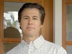 Doug Pitt filma comercial de tv por ser "el hermano de..."