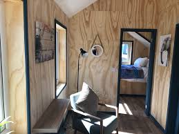 Διάλεξε ανάμεσα σε 1587 βιβλιοθήκες & ράφια τοίχου το προϊόν που κάνει για σένα στην καλύτερη τιμή. Social Bite To Xwrio Twn Astegwn Sth Skwtia Eikones Binteo Hania News