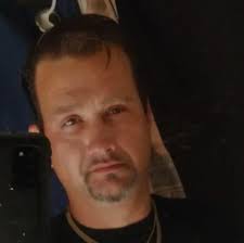 Tobias Elliott (@tobias.elliott.96) • Facebook