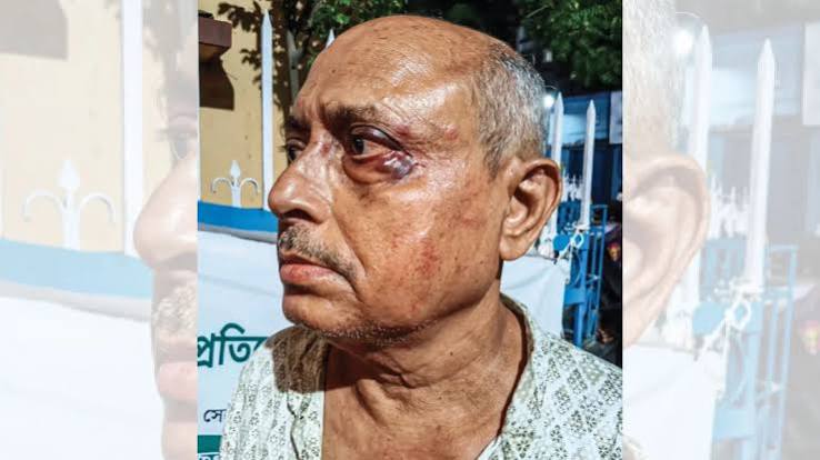 ঢাকুরিয়ায় বামেদের বুক স্টলে হামলা - Bartaman Patrika