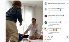 Hon förklarar att det är många tjejer som är jämna och slåss om platserna, även om hon själv gärna. The Lovely Reaction Of Son Wojciech Szczesny When He Stops Shooting Teller Report