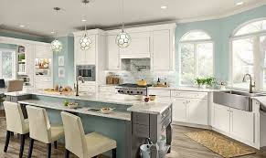 Carole Kitchen Bath Design Kitchen People Woburn Ma Kraftmaid Kitchens Kraftmaid Kitchen Cabinets Kitchen Design