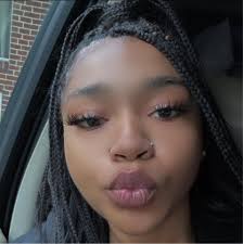 What are the best commuting options to the Navy Yard?